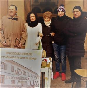 Nella foto i promotori della raccolta firme per il mantenimento della Casa di Riposo comunale; ci sono l'ex vice sindaco Augusto Galli, l'ex consigliere comunale Francesca Costa e il portavoce Sergio Amidani